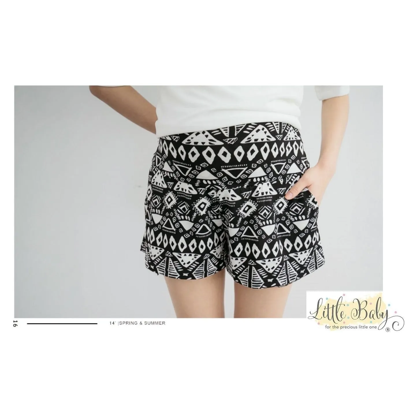 L1663818 Tribe Print Shorts (L Size)