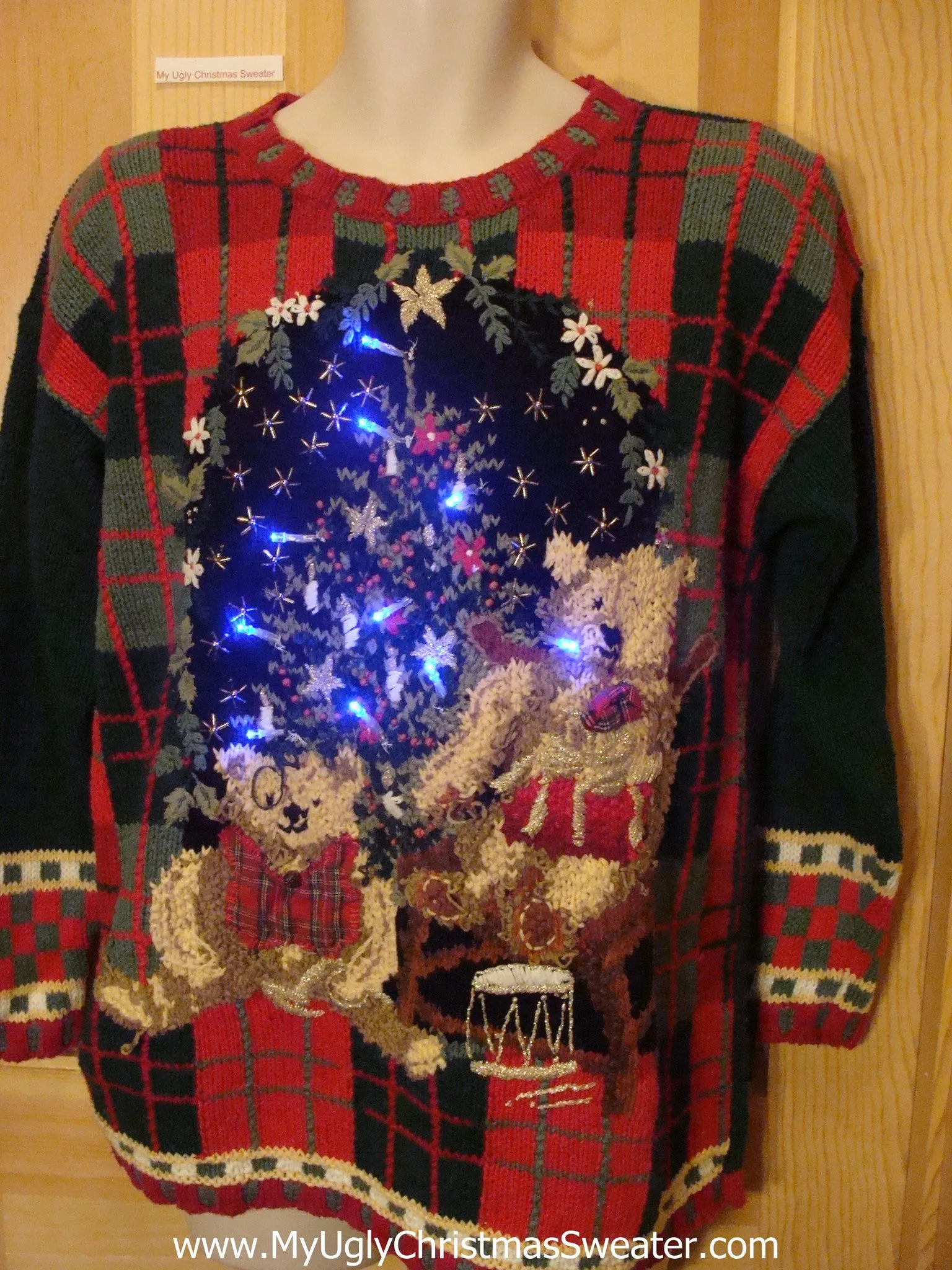 Light Up Ugly Xmas Sweater 80s Plaid with Bears and Tree